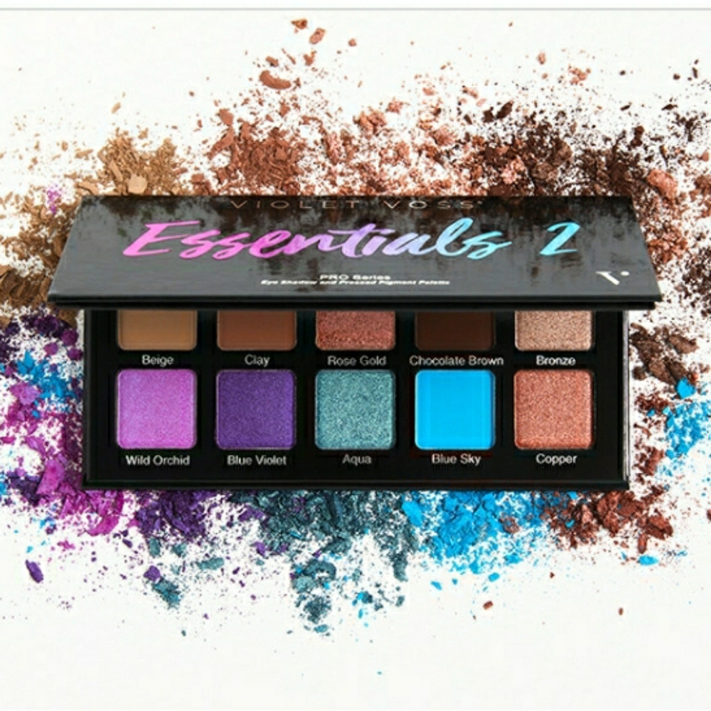 Donating soon**Violet Voss Essentials 2 palette